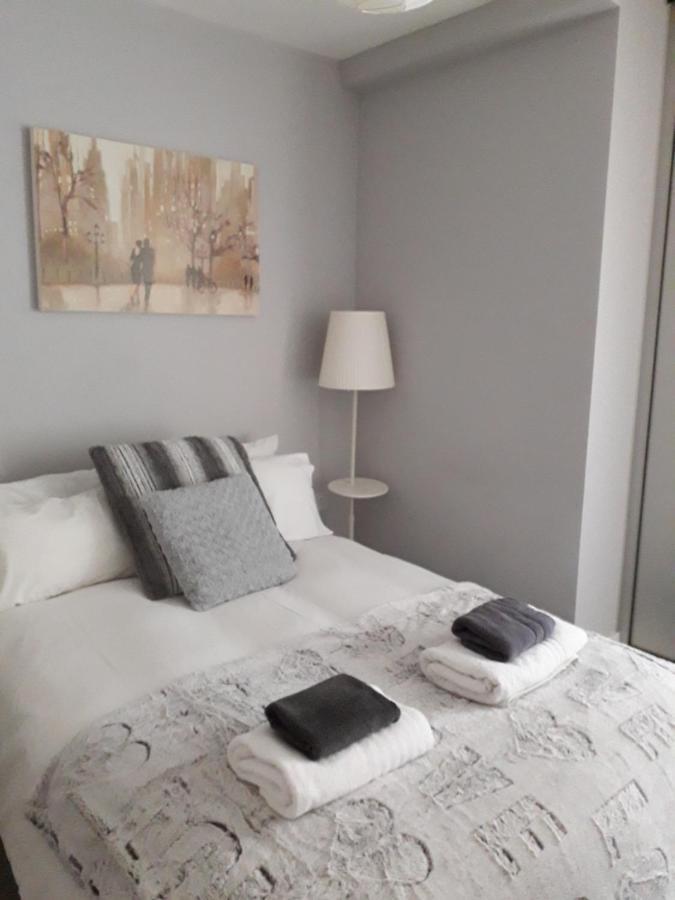 Highcross Deluxe Apartment Лестер Екстер'єр фото